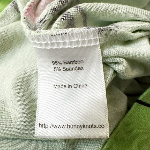 Bunny Knot | Bamboo Grinch Pajama Set (3T) 💚💗 - Picture 7 of 7